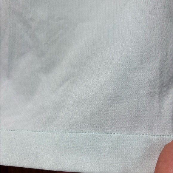 NWOT Nike Golf Dri-FIT Women's Water Resistant Mint Colour Shorts 8/Medium - Picture 3 of 7